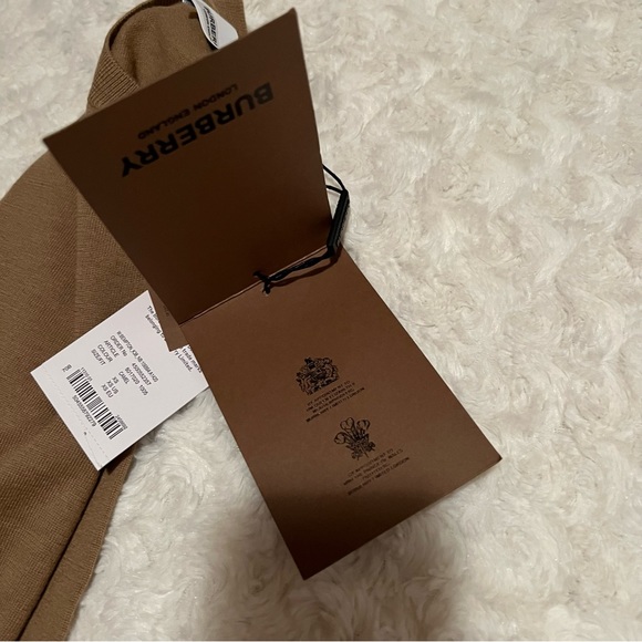 WOMANS BURBERRY SWEATER - Picture 10 of 12